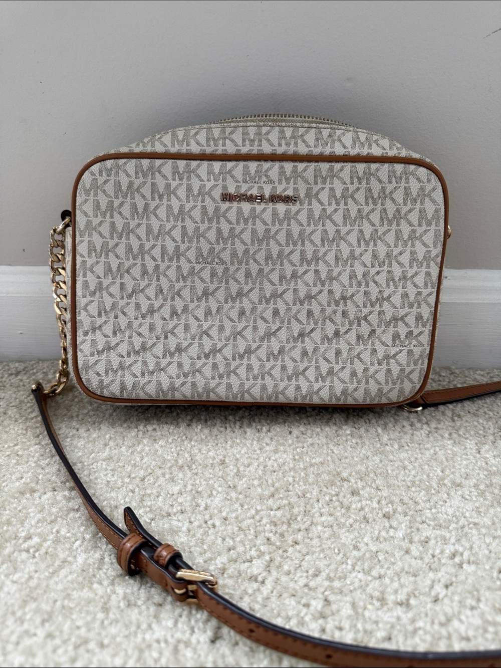 Michael Kors Logo Crossbody | Vanilla/Acorn - Picture 1 of 7